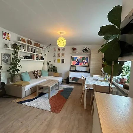 Charming Sandymount Sleeps 4