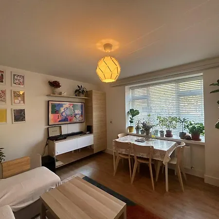 Charming Sandymount Sleeps 4 * Dublin